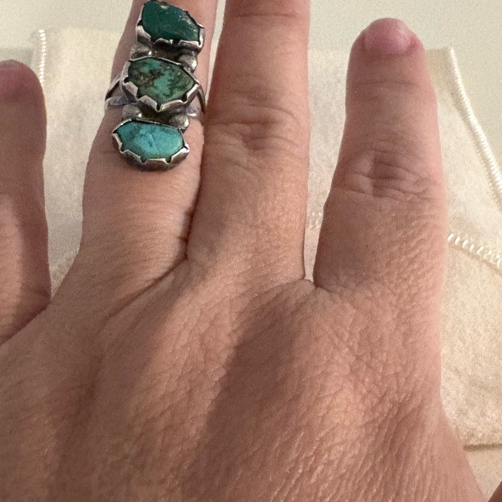 Silver Turquoise Ring - Picture 4 of 5